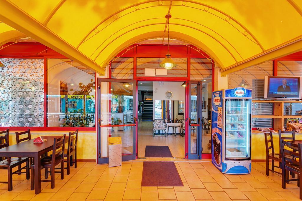 Hotel Canova ليدو دي يسولو المظهر الخارجي الصورة